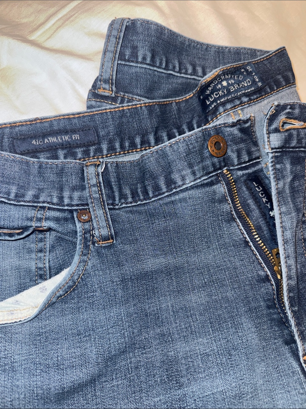 Lucky Brand Men's 410 Athletic Fit Jeans - Medium Blue Wash